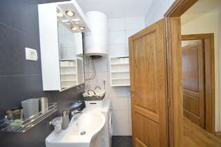 Гостевой дом Vila Gina Apartments Котор Апартаменты с 2 спальнями и видом на море-11